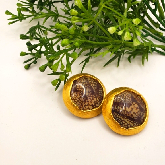Vintage Italian SnakePrint Lizard Reptile Gold Tone Clip Earrings 80s 90s - Picture 1 of 5